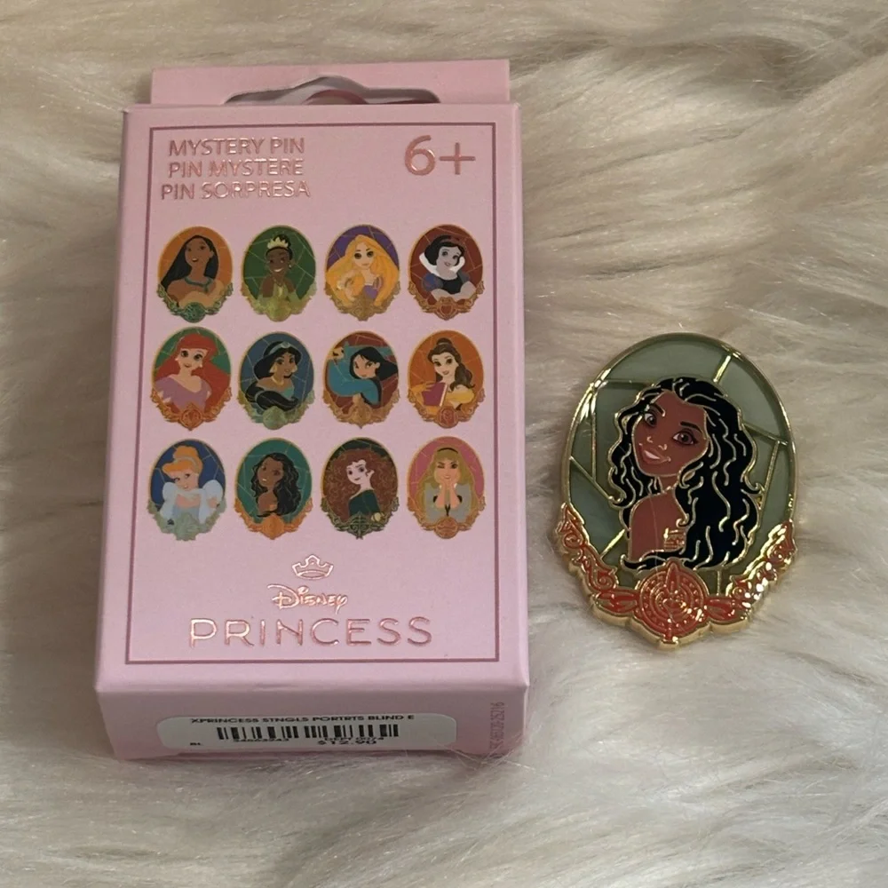 Disney Loungefly Princess Portrait Stained Glass Pin - Moana
